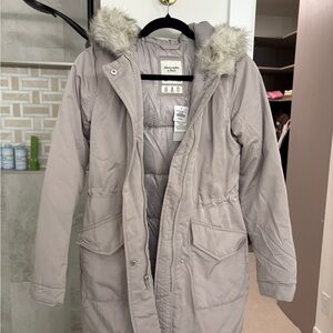 Abercrombie & Fitch Women's Gray Puffer Coat